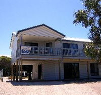 Acacia Beach House - Lightning Ridge Tourism