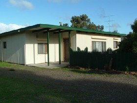 Caramor Cottages - Nathan's Nook - Lightning Ridge Tourism 0