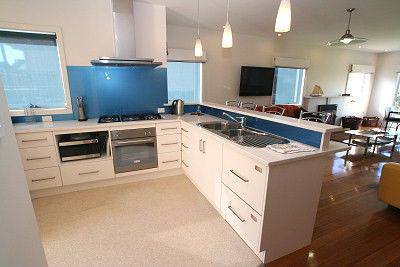 Bridport Holiday Rental - Lightning Ridge Tourism 1