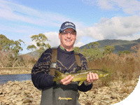 Tawonga Fishing Lodge - Lightning Ridge Tourism 1