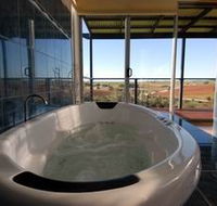 Misty Rose Barossa Chalets - Lightning Ridge Tourism
