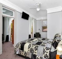 Cumquat House - Lightning Ridge Tourism