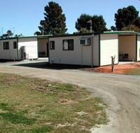 Pinnaroo Cabins - Lightning Ridge Tourism