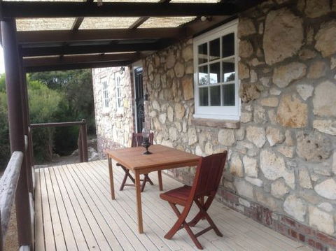 Glendon Beach House - Lightning Ridge Tourism 2