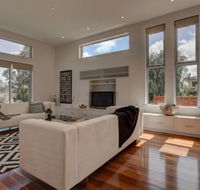 Hearn's Port Fairy Accommodation - Lightning Ridge Tourism