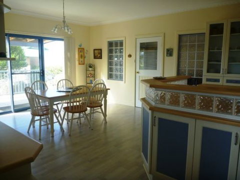 Hedgehog House - Lightning Ridge Tourism 5