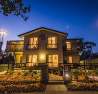 One of a Kind Apartments - Lightning Ridge Tourism