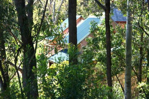 102a Bermagui - Lightning Ridge Tourism 3