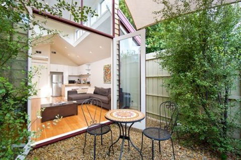 Port Melbourn Cottage - Stay Innercity - Lightning Ridge Tourism 3