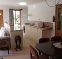 Adrienne's Place On Hill - Lightning Ridge Tourism