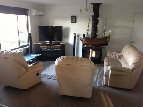 Eaglehawk Neck Beach House - Lightning Ridge Tourism 5