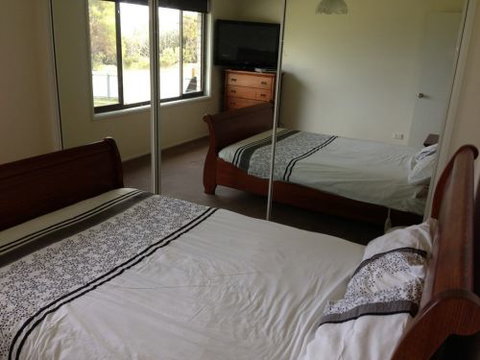 Eaglehawk Neck Beach House - Lightning Ridge Tourism 8