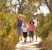 Pepper Tree Cottage - Lightning Ridge Tourism