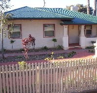 Cottage On Tottenham - Lightning Ridge Tourism