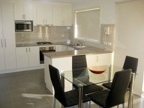 Midtown Serviced Apartments - Lightning Ridge Tourism 0