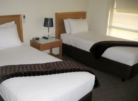 Midtown Serviced Apartments - Lightning Ridge Tourism 2