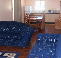 Carriage Stop - Lightning Ridge Tourism
