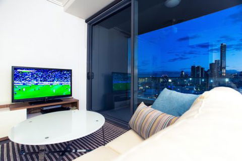 M & A Apartments - Lightning Ridge Tourism 1