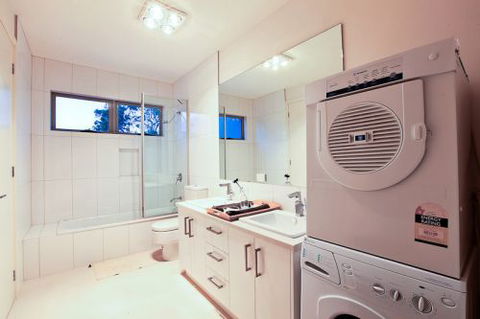 MORNINGTON PENINSULA ACCOMMODATION BEACH HOUSE - Lightning Ridge Tourism 4