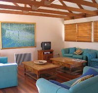 Kent Gardens Holiday House - Lightning Ridge Tourism