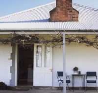 Old Schoolhouse Milton - Lightning Ridge Tourism