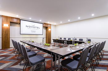 Novotel Sydney Central - Lightning Ridge Tourism 25