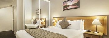 APX Parramatta - Lightning Ridge Tourism 6