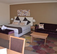 Country Comfort Hunts Liverpool - Lightning Ridge Tourism