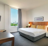 Adina Apartment Hotel Melbourne Flinders Street - Lightning Ridge Tourism