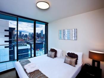 Grand Mercure Apartments Docklands - Lightning Ridge Tourism 53