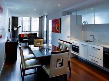 Grand Mercure Apartments Docklands - Lightning Ridge Tourism 70