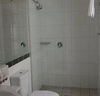 YTI Garden Hotel - Lightning Ridge Tourism