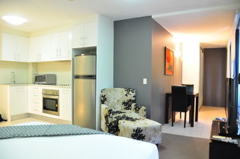 Annam Serviced Apartments - Lightning Ridge Tourism 1