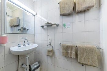 Best Western Melbourne's Princes Park Motor Inn - Lightning Ridge Tourism 18