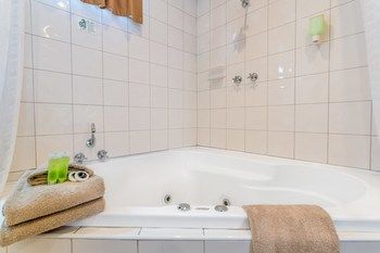 Best Western Melbourne's Princes Park Motor Inn - Lightning Ridge Tourism 33