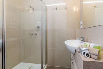 Best Western Melbourne's Princes Park Motor Inn - Lightning Ridge Tourism 43