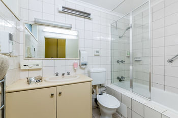 Best Western Melbourne's Princes Park Motor Inn - Lightning Ridge Tourism 50