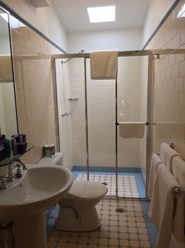 Avonmore On The Park Boutique Hotel - Lightning Ridge Tourism 1
