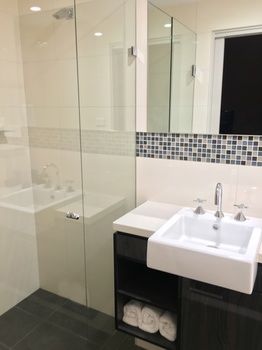 Avonmore On The Park Boutique Hotel - Lightning Ridge Tourism 39