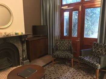 Avonmore On The Park Boutique Hotel - Lightning Ridge Tourism 44