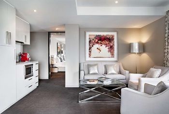 Art Series - The Olsen - Lightning Ridge Tourism 41