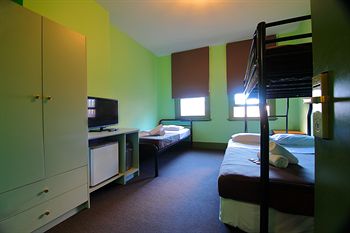 Sydney Central Inn - Hostel - Lightning Ridge Tourism 4