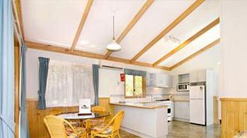 Gateway Lifestyle Lorikeet - Lightning Ridge Tourism 15