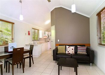 Gateway Lifestyle Lorikeet - Lightning Ridge Tourism 17