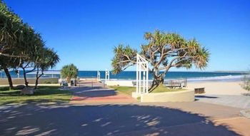 OVR Caloundra - Lightning Ridge Tourism 2