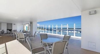 OVR Caloundra - Lightning Ridge Tourism 9