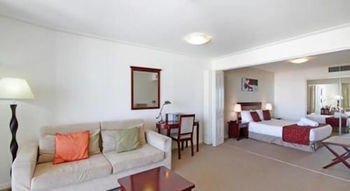 OVR Caloundra - Lightning Ridge Tourism 16