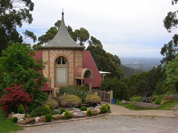 A Camelot Tower & Penthouse - Lightning Ridge Tourism 13