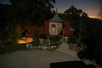 A Camelot Tower & Penthouse - Lightning Ridge Tourism 16