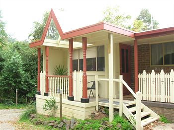 A Camelot Tower & Penthouse - Lightning Ridge Tourism 18